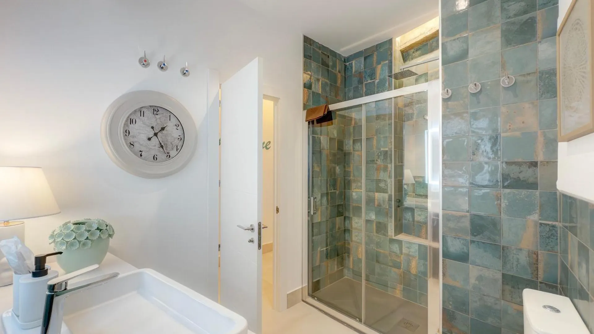 Apartment Tribuna Center By Seric,15' Walking To The Beach Màlaga