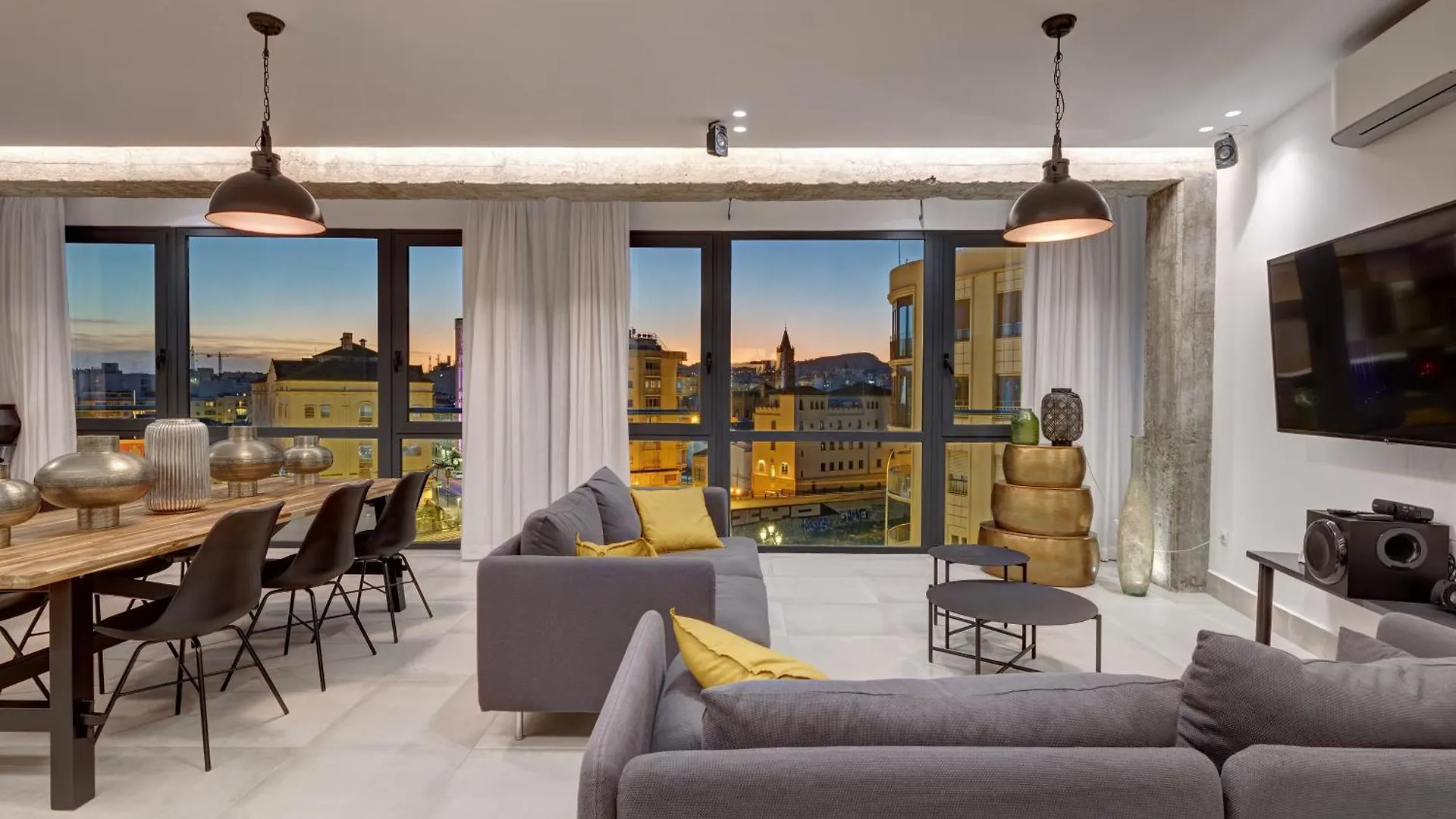 Apartment Tribuna Center By Seric,15\' Walking To The Beach contacts