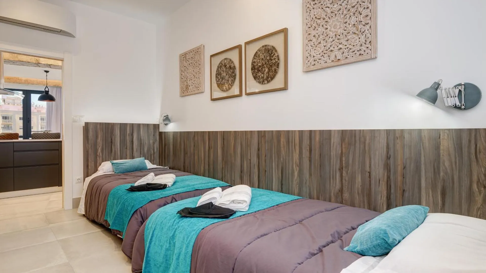 Apartment Tribuna Center By Seric,15' Walking To The Beach Malaga